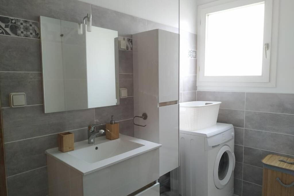 Sète Appartement T3 Spacieux Avec Vue Sur L'Etang De Thau Au 1Er Etage D'Une Villa - Entree Independante מראה חיצוני תמונה
